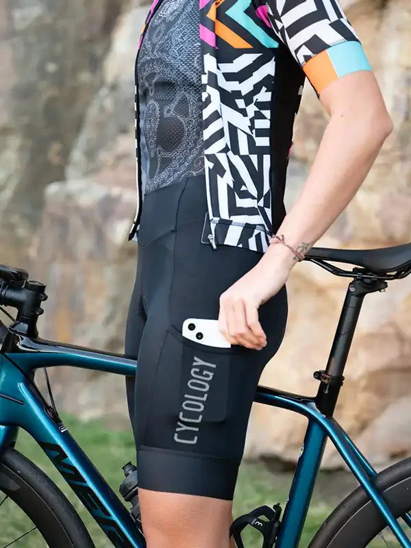 Women's Cargo Shorts Black - Image 3